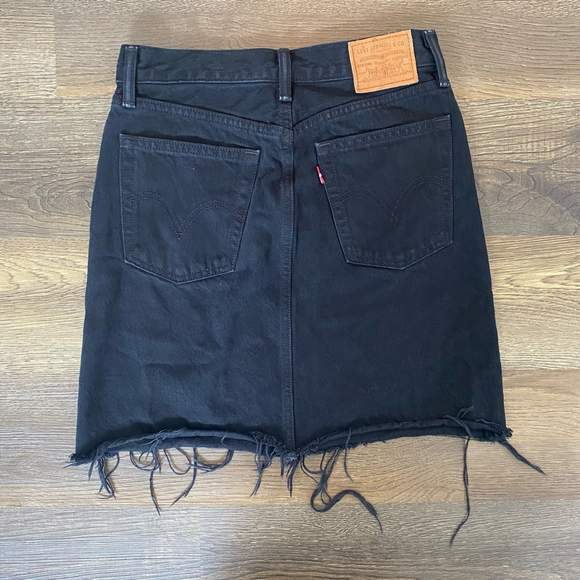 Levi's Jean Skirt 24 Black Denim Premium Frayed Western Rodeo Stampede Summer - Picture 2 of 15